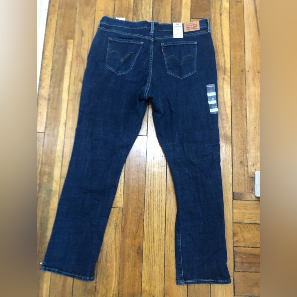 Levi's Classic Mid Rise Straight Leg Jeans Dark Wash NWT - Picture 6 of 6
